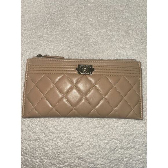 CHANEL Handbags - Chanel Beige Quilted Leather Zip Wallet with Authenticity Card